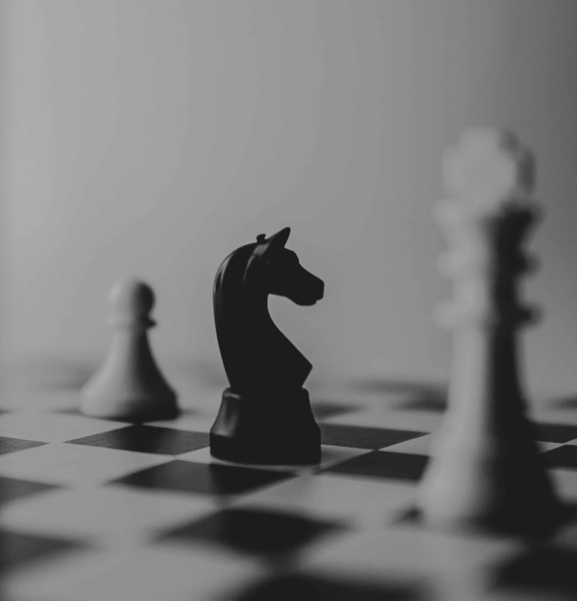 how-does-the-horse-move-in-chess-2022-easy-guide-geekextreme